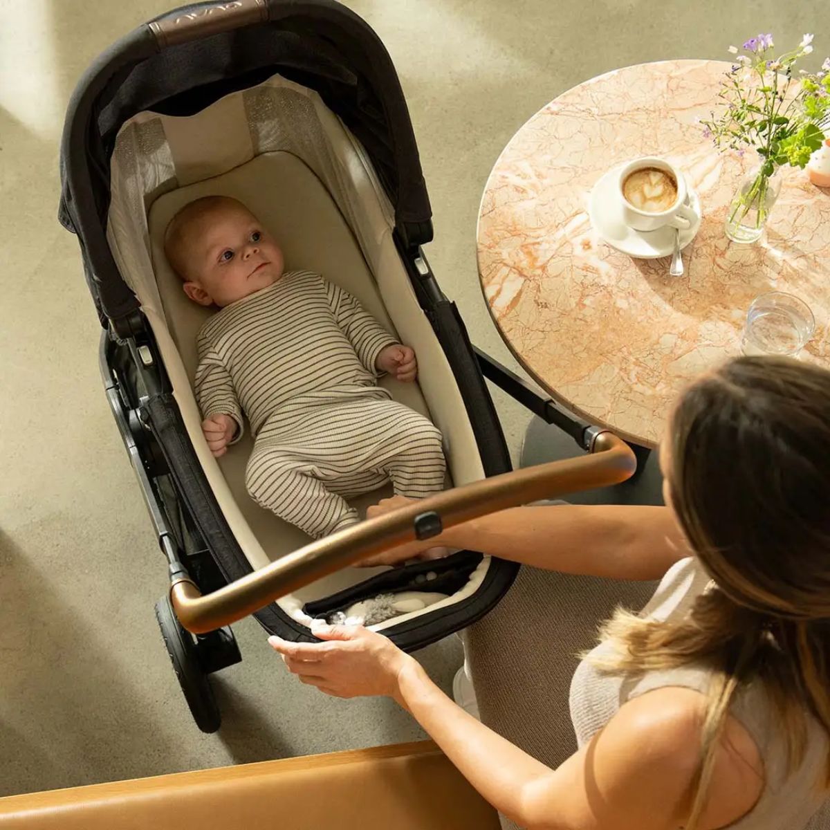 Nuna SWIV & TRIV Bassinet + Stand BMW Collection - Graphene - Designed for Day and Night Comfort